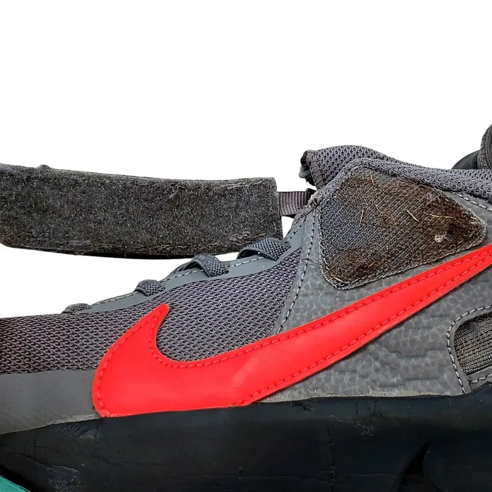 Nike Team Hustle D 10 Flyease Smoke Gray Youth Size 5Y